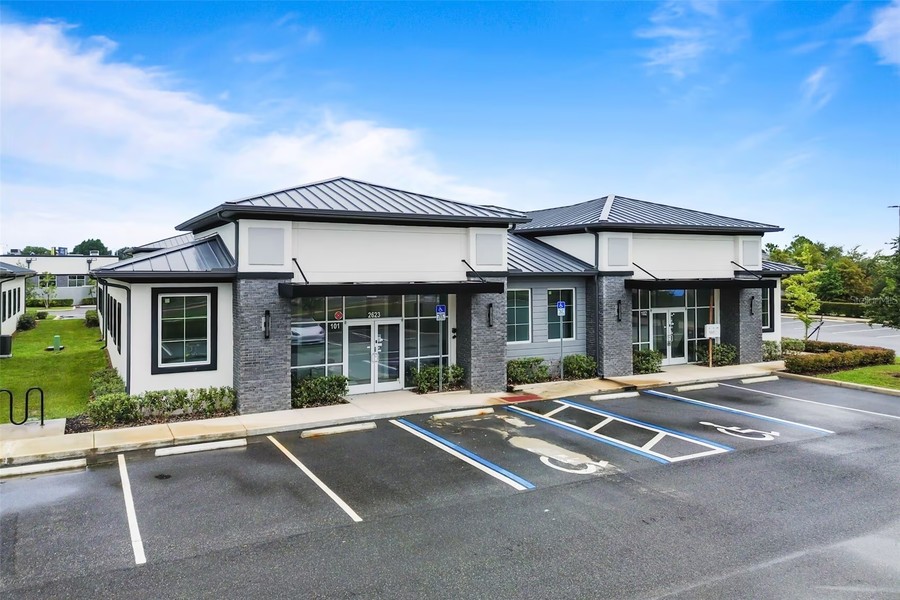 The multi tenant retail building at 2629 Highway 27 in Clermont, Florida.