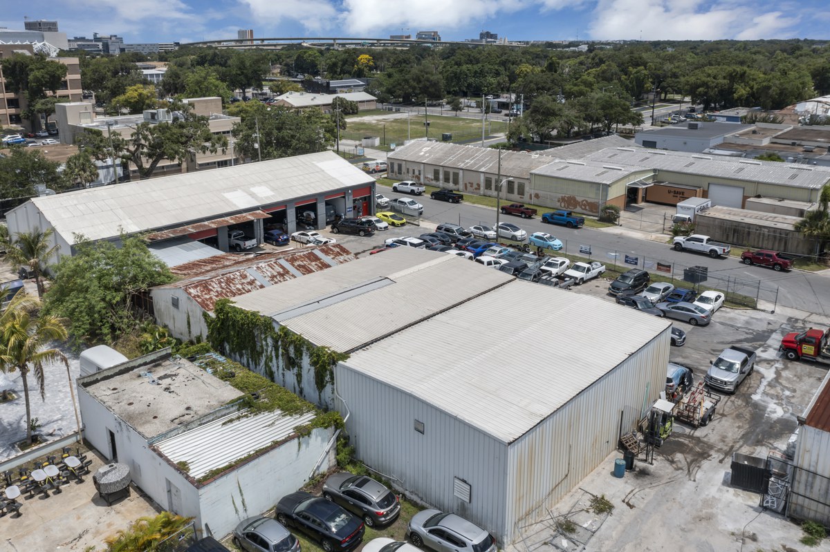 The roofs and the yard at West Pine Street from the north.